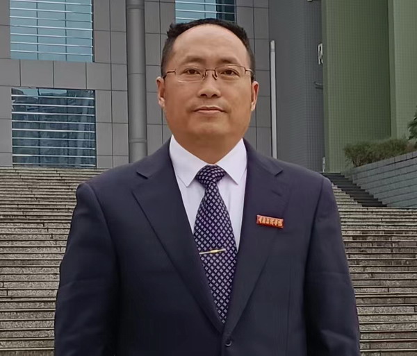 贺能坤.jpg
